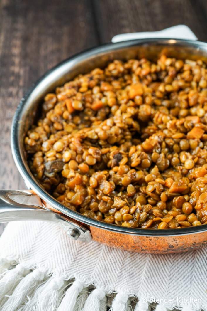 Barbecue lentils ready to serve in a pan.