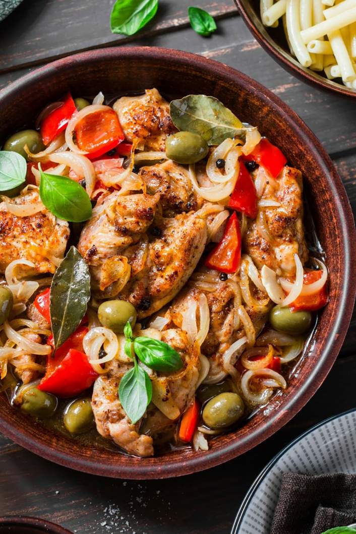 Slow Cooker Mediterranean Chicken with olives and peppers.