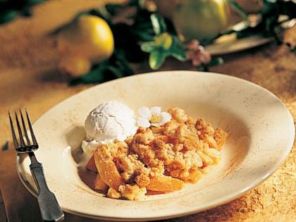 Quince-Apple Crisp