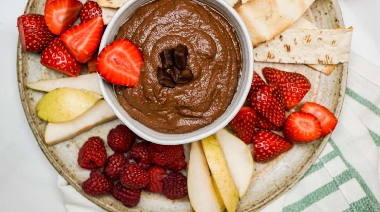 Brownie Batter Chocolate Hummus - Slender Kitchen