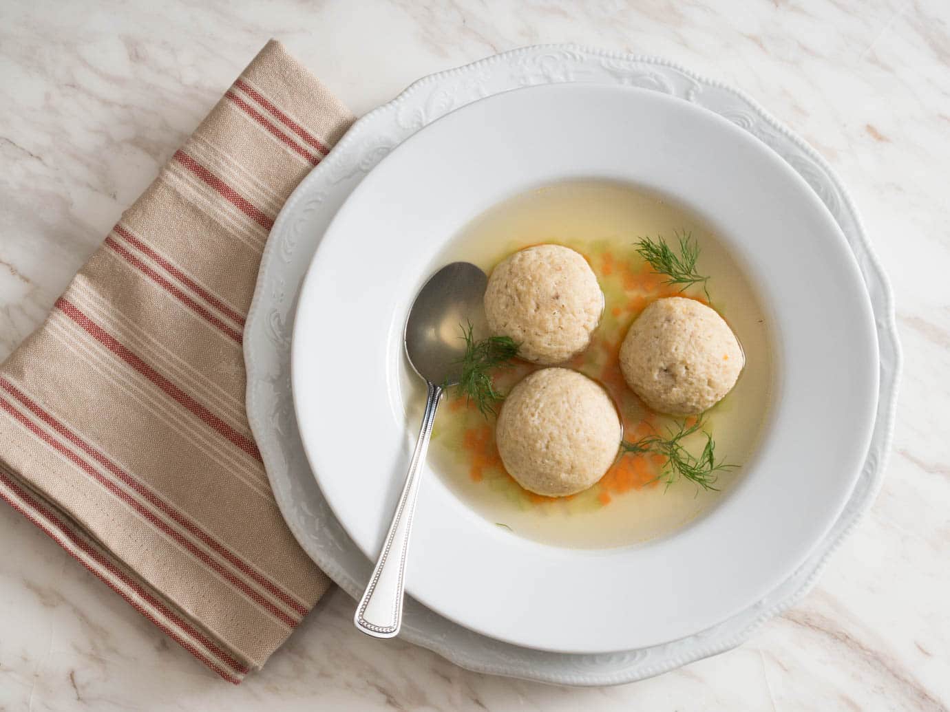 20150331-matzo-balls-daniel-gritzer-24.jpg