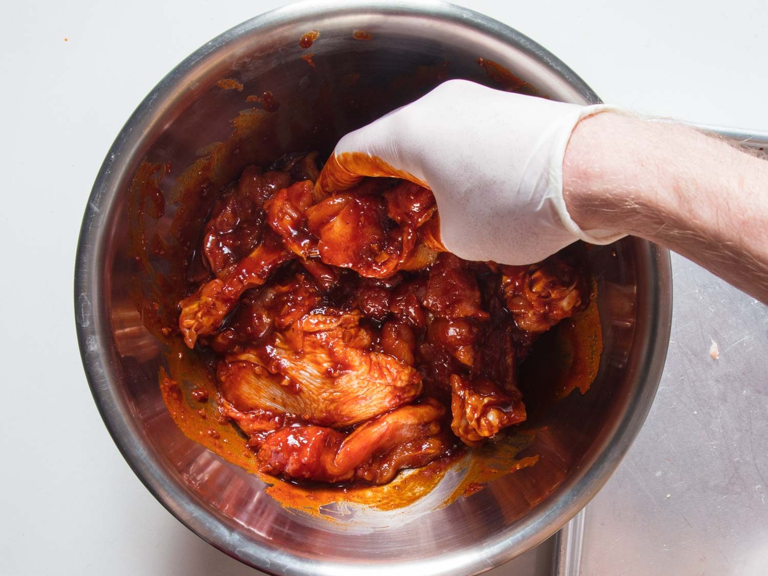 Marinating chicken pieces