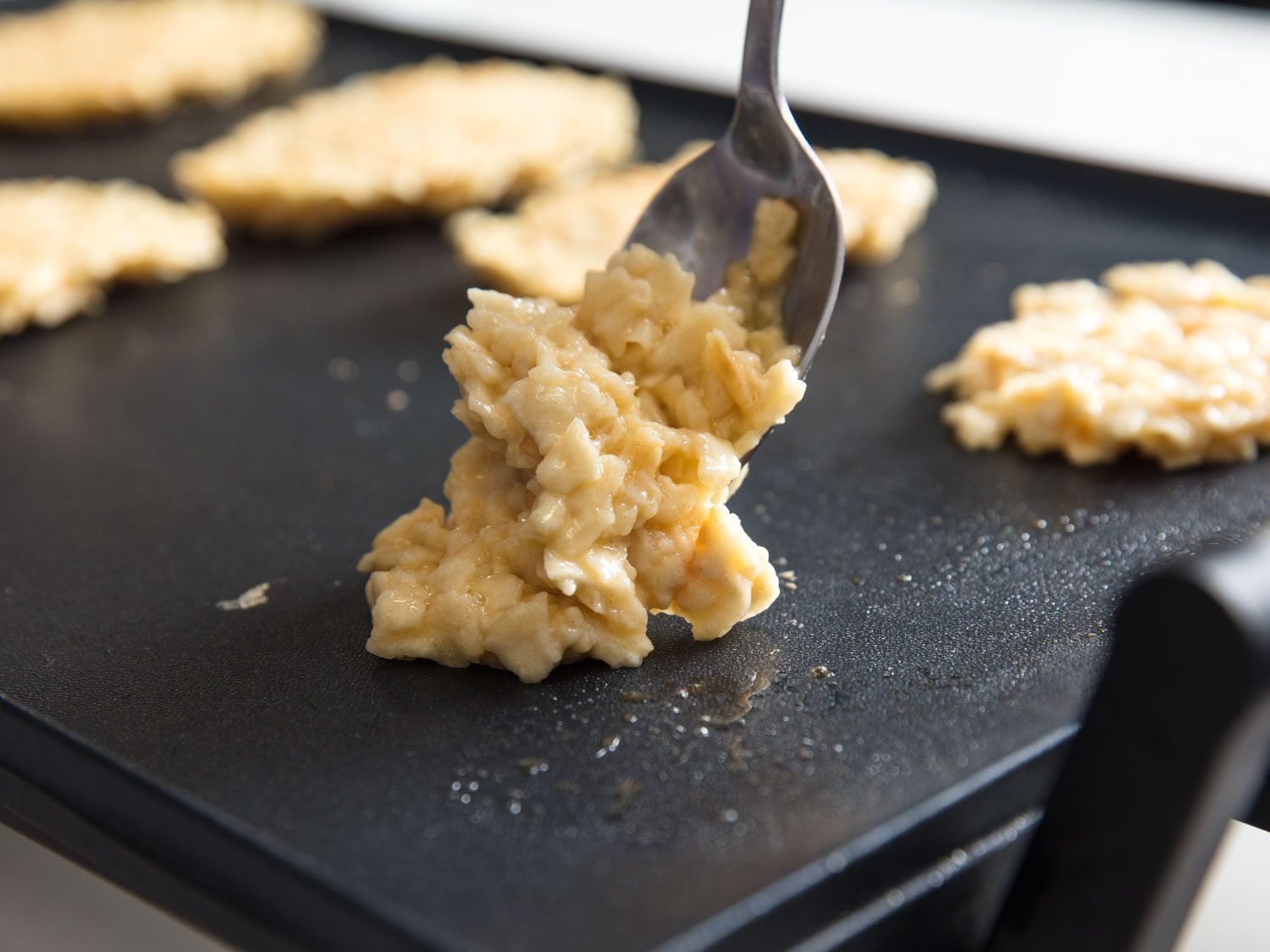 cooking matzo brei