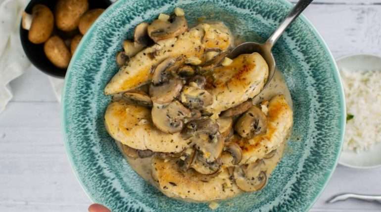Creamy Garlic Mushroom Chicken - Slender Kitchen