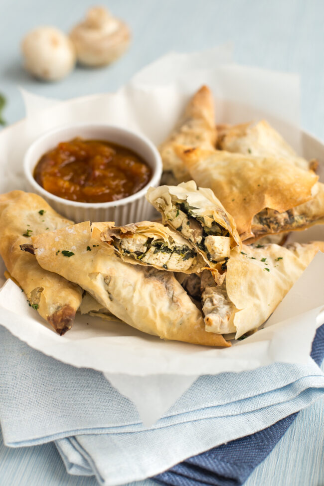1571878807 207 Tofu And Spinach Samosas – Easy Cheesy Vegetarian, Cooks Pantry