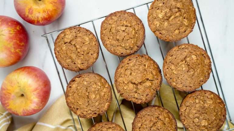 Applesauce Oatmeal Muffins - Slender Kitchen
