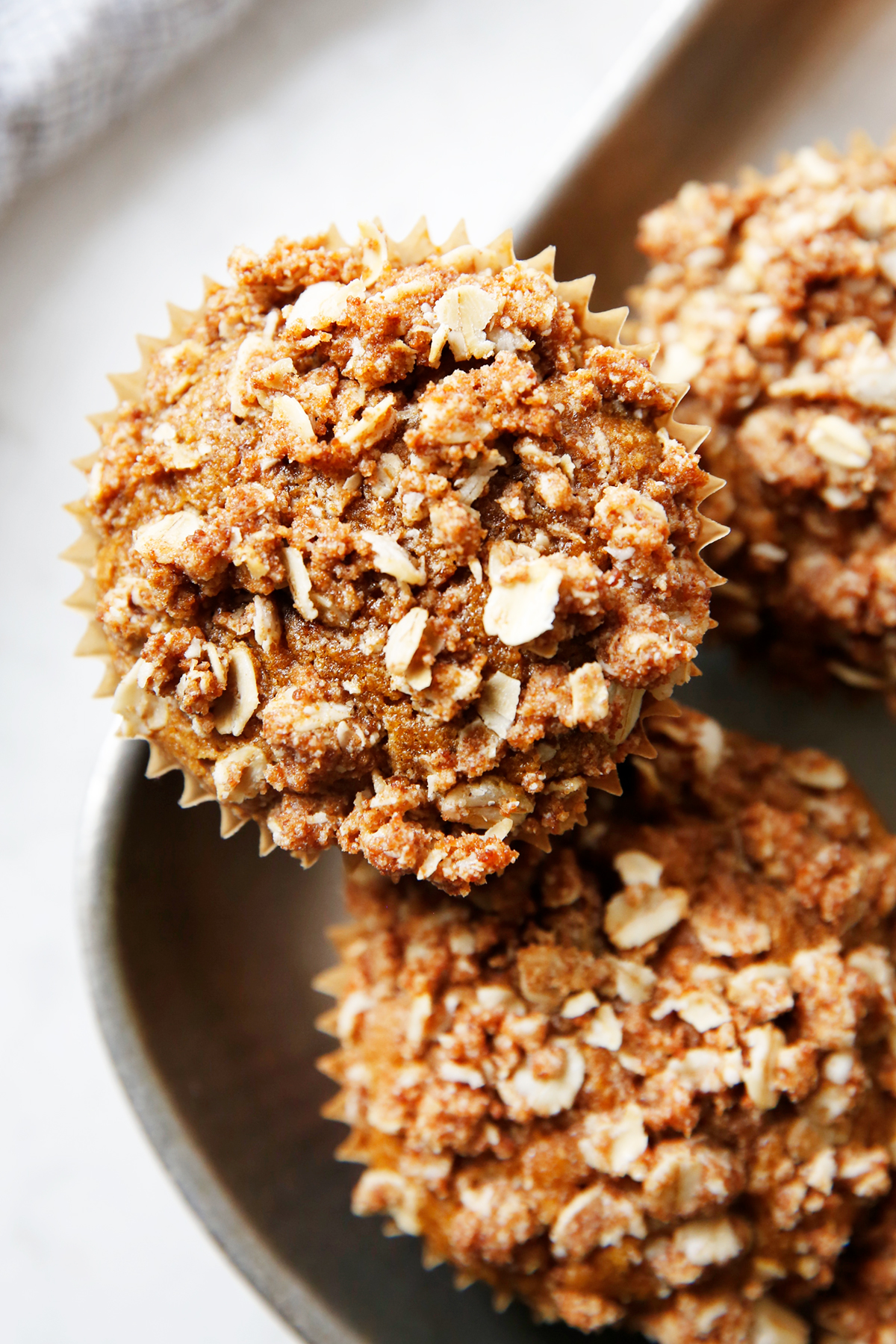 Pumpkin oatmeal muffins with streusel