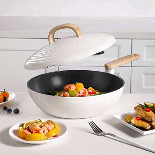 cooks pots and pans